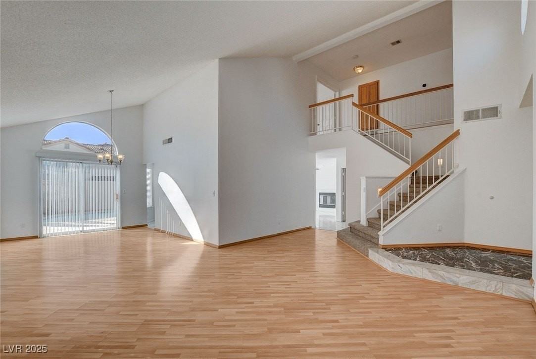 9805 Cross Creek Way - Photo 3 of 39