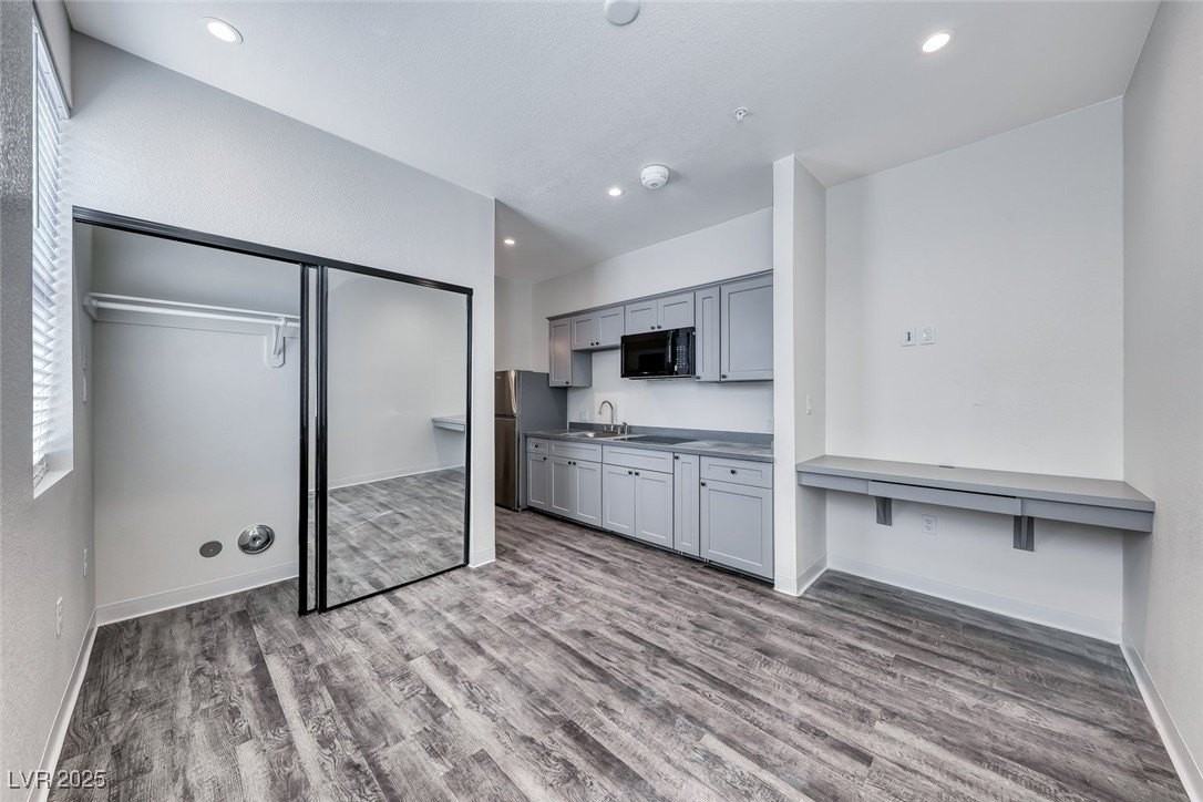 304 S Maryland Pkwy #2 - Photo 7 of 8