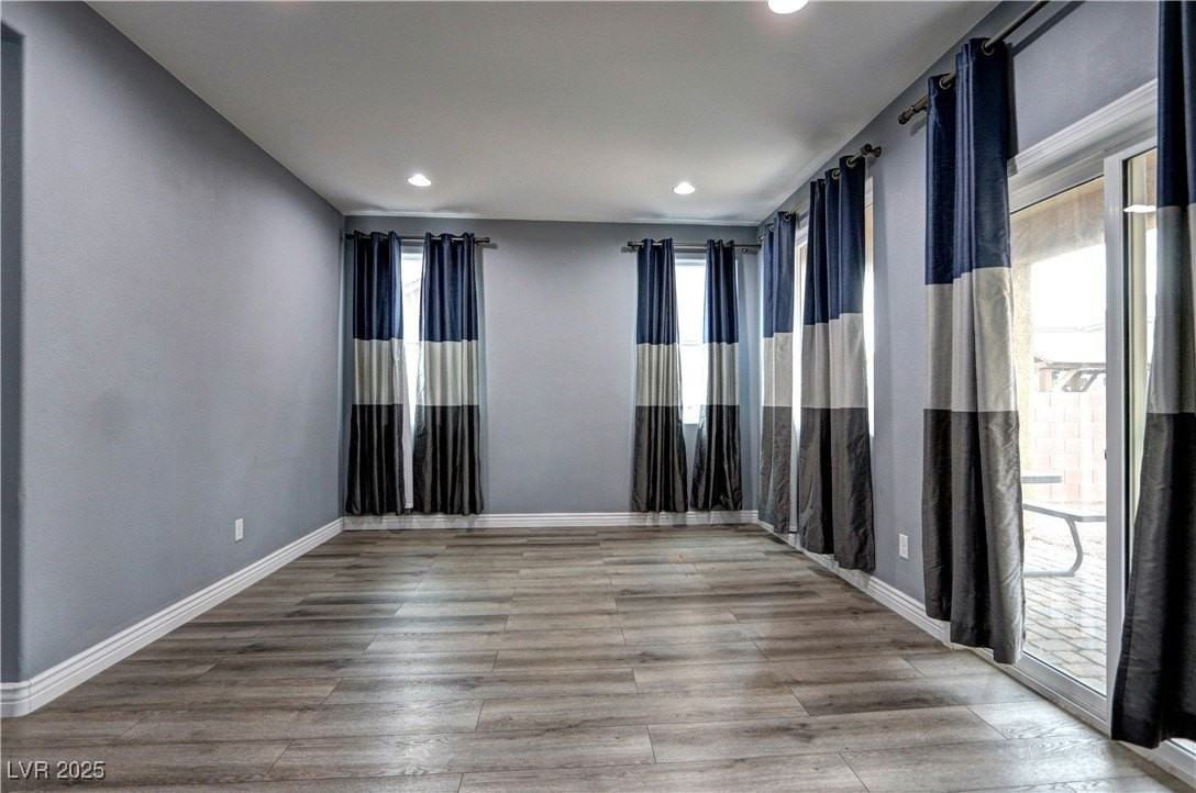 5821 Petrified Tree Ln - Photo 4 of 28