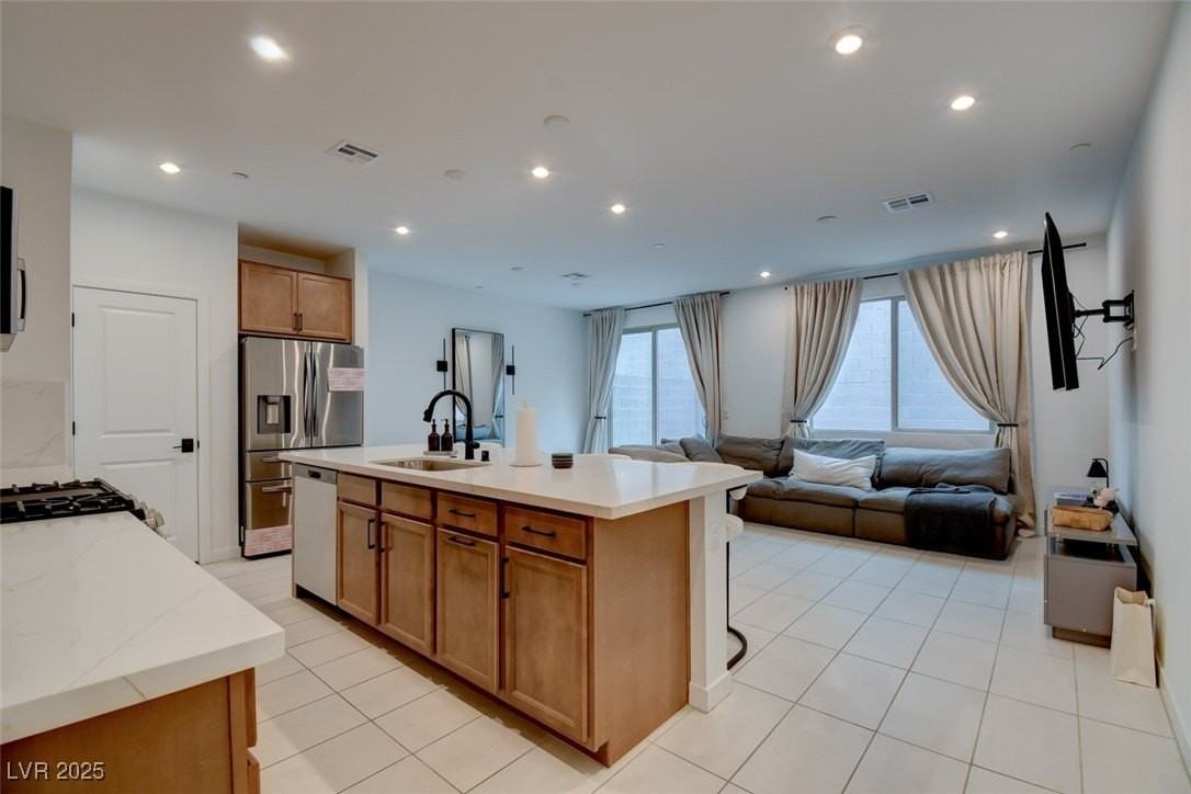 9246 Rampa St - Photo 3 of 18