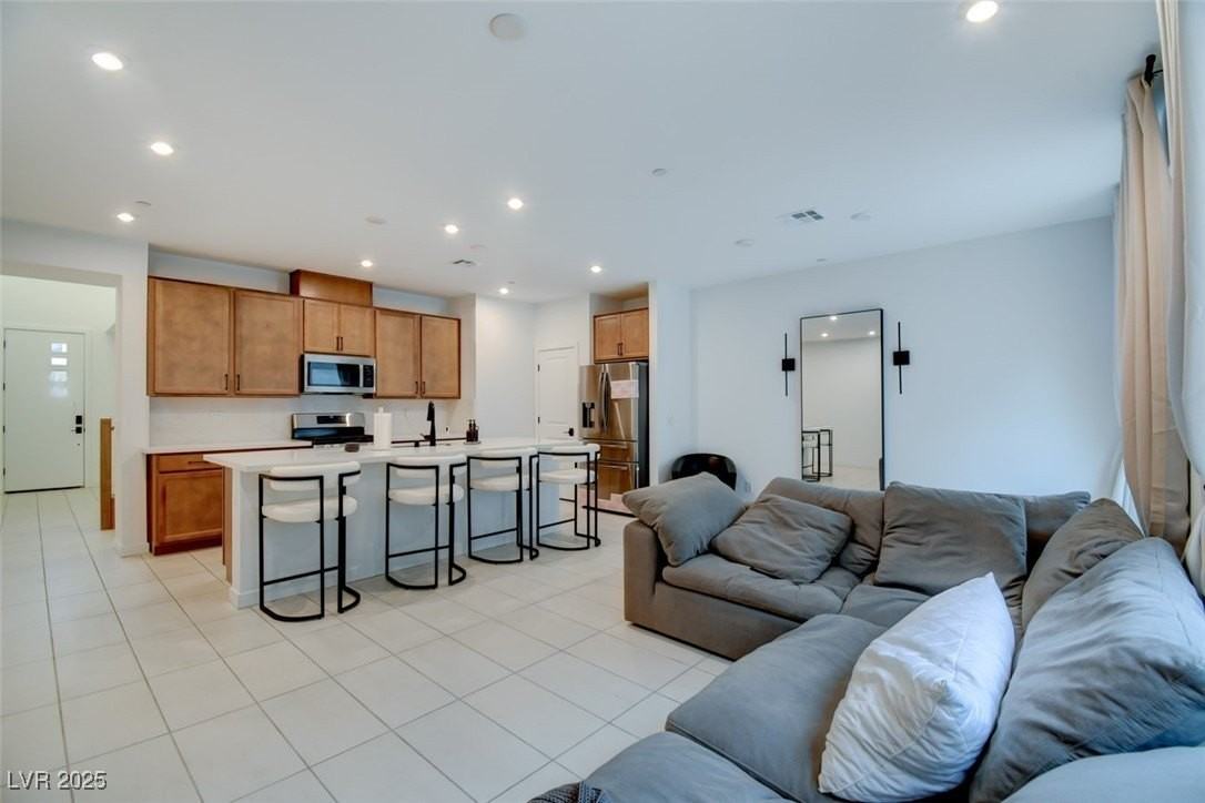 9246 Rampa St - Photo 5 of 18