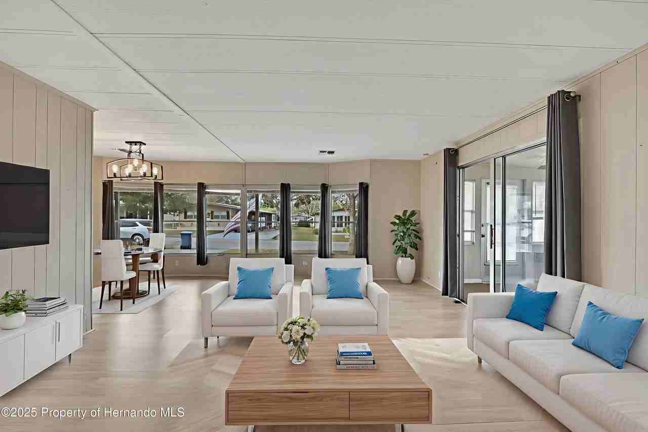 8054 Mission St - Photo 3 of 50