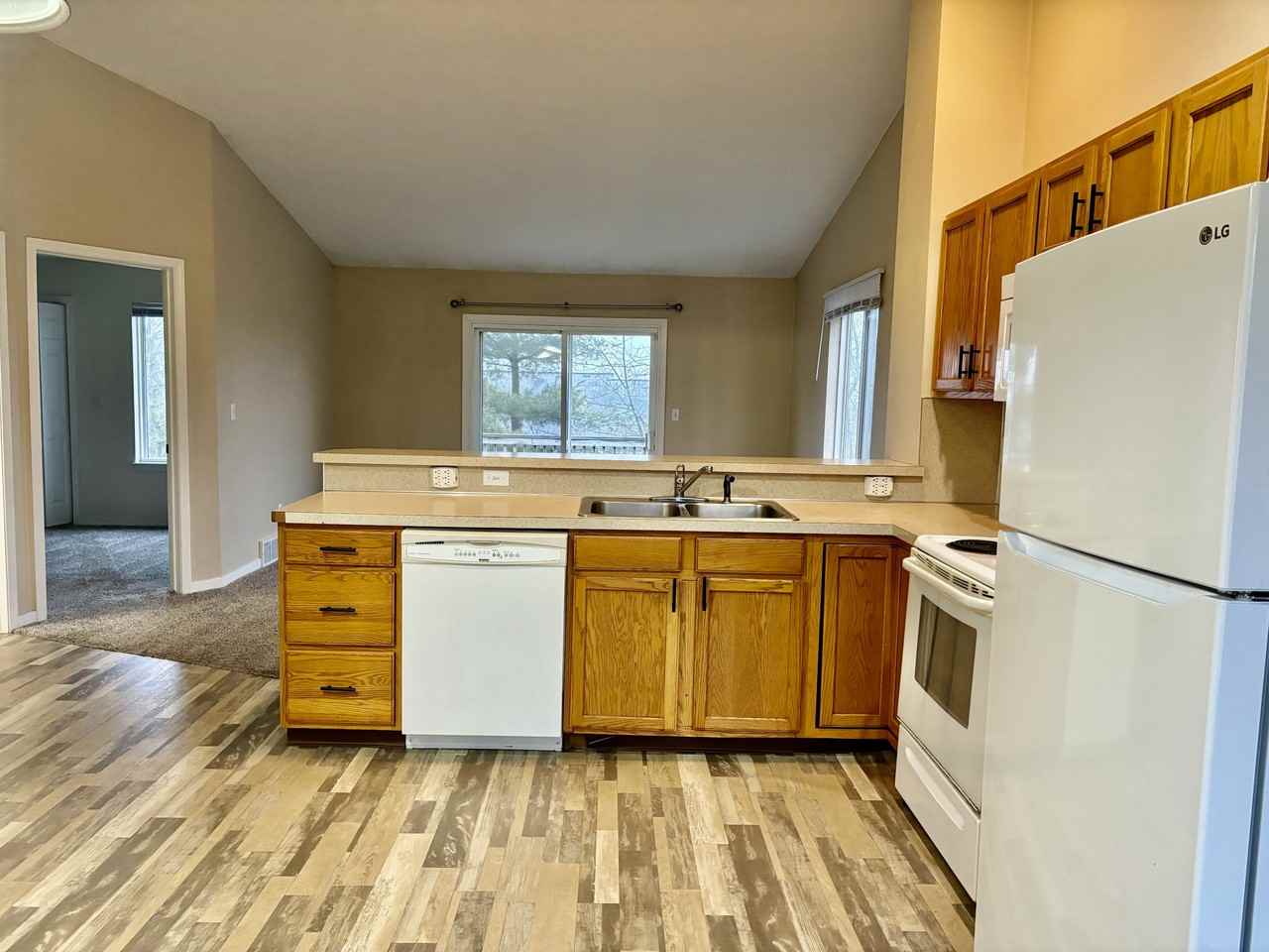 63 E 48th St #63 - Photo 3 of 26