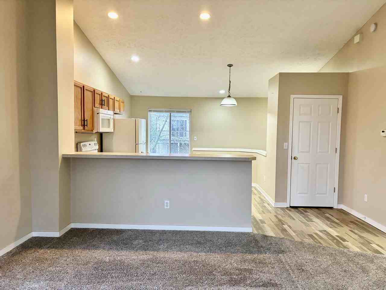 63 E 48th St #63 - Photo 4 of 26