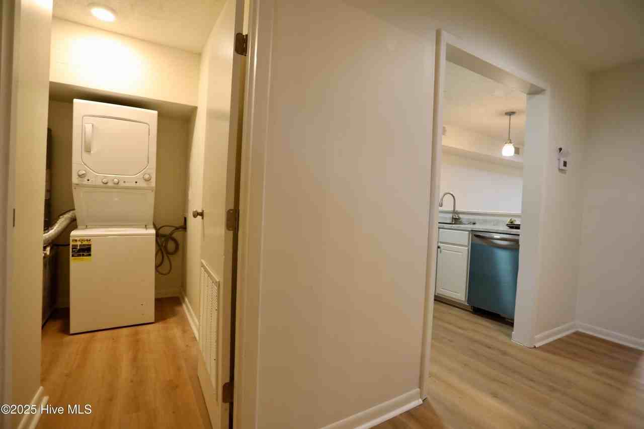 365 W Illinois Ave Apt 24 #24 - Photo 4 of 17