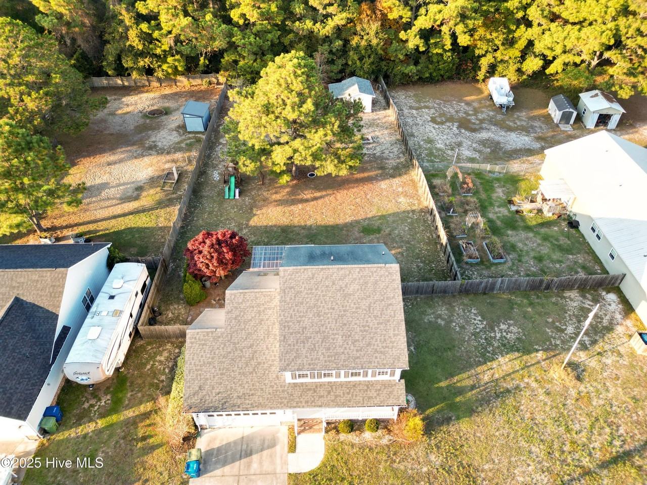 283 Ennett Ln - Photo 3 of 50