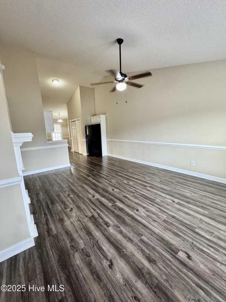 1400 Joel Dr Unit B #B - Photo 3 of 15