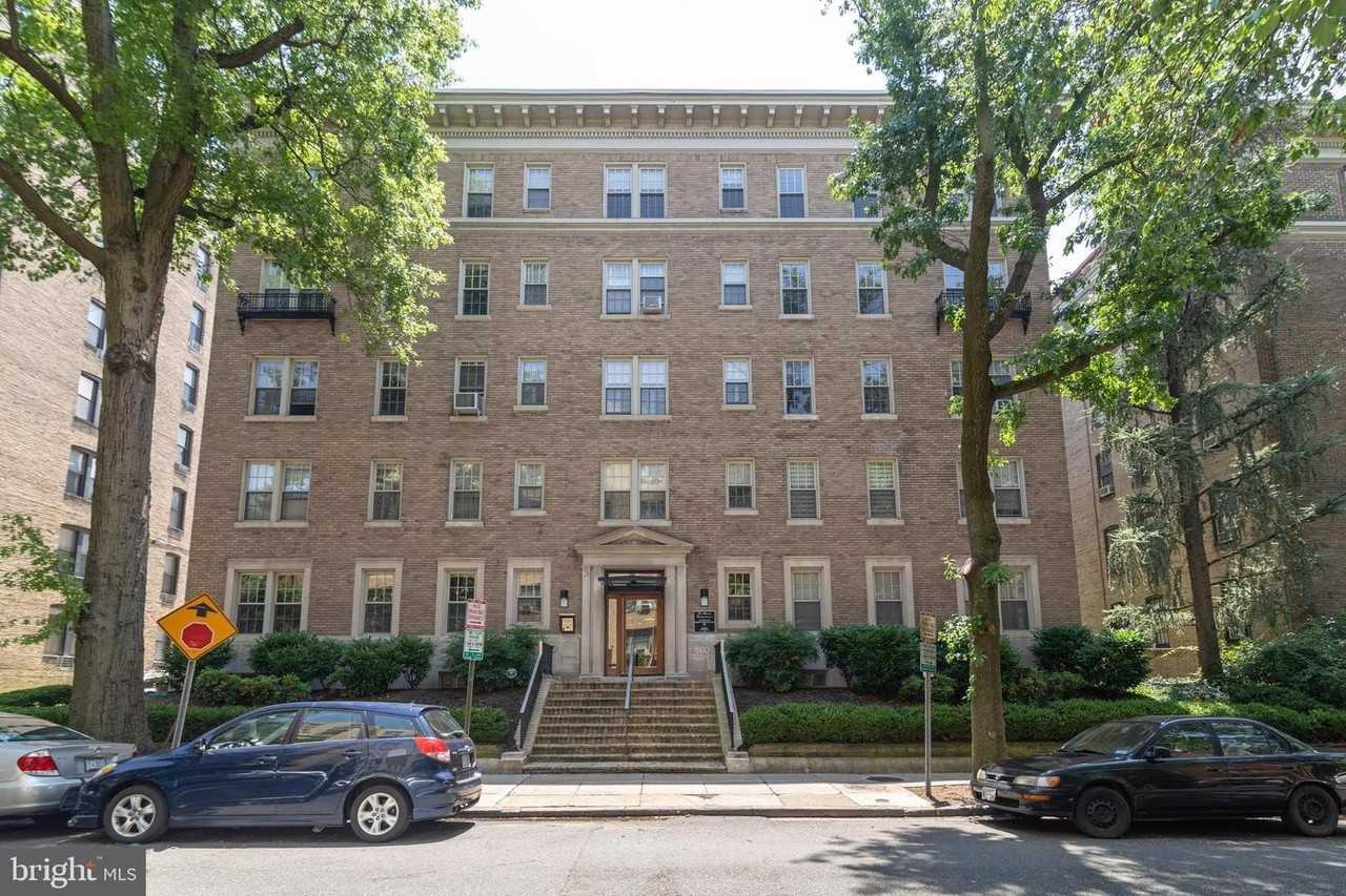 1910 Kalorama Rd Nw - Photo 2 of 19