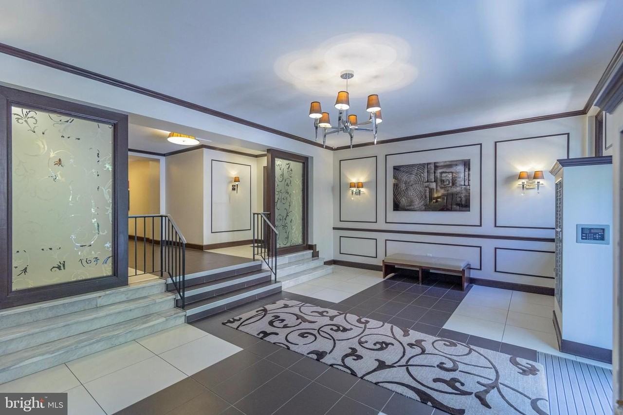 1910 Kalorama Rd Nw - Photo 4 of 19