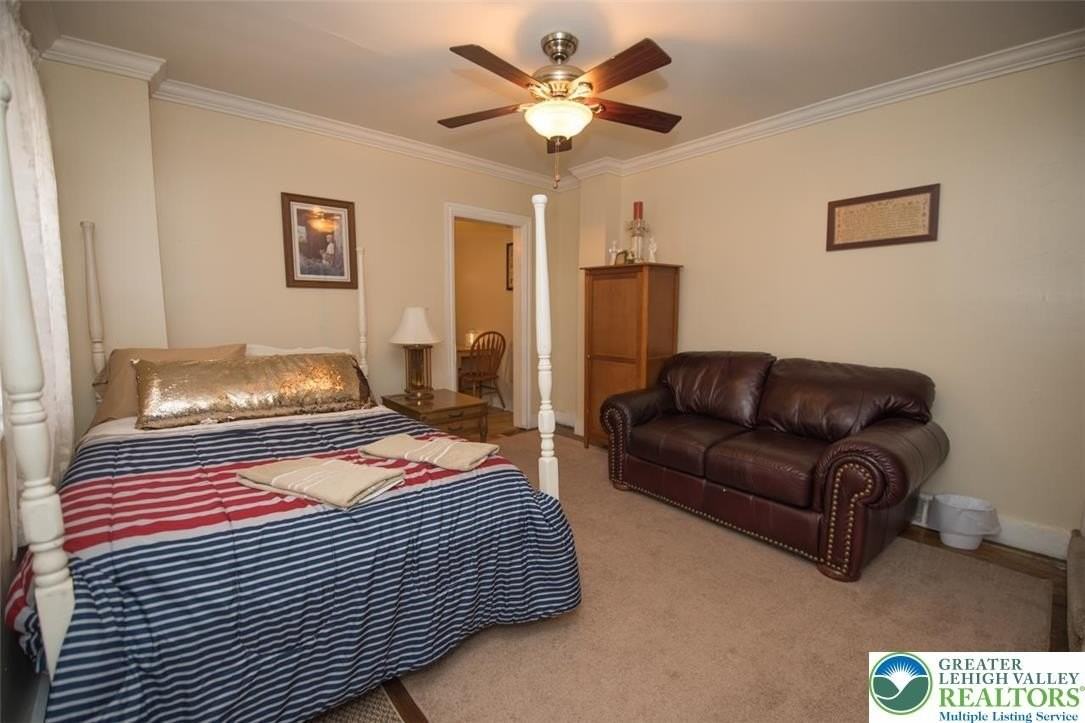 706 E 5th St - Photo 6 of 25