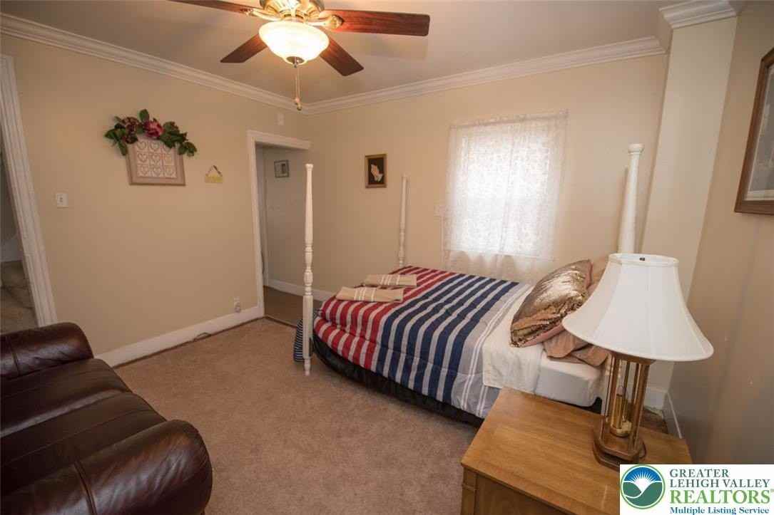 706 E 5th St - Photo 7 of 25