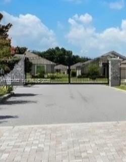 8248 Campbell Crossing Cir #8248 - Photo 2 of 6