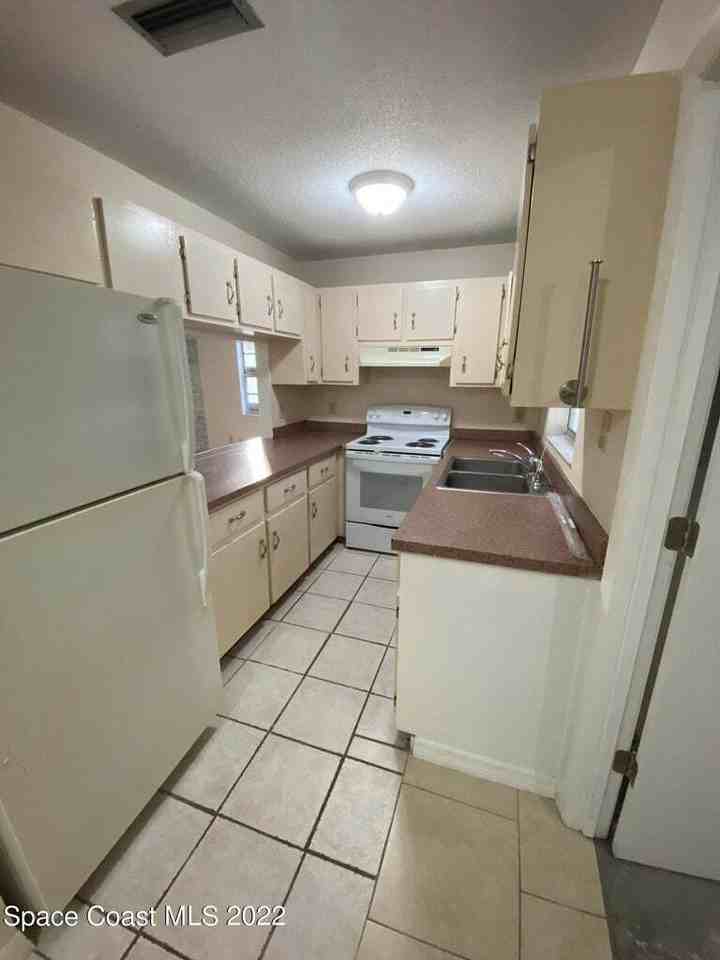 1895 Guava - Photo 4 of 9