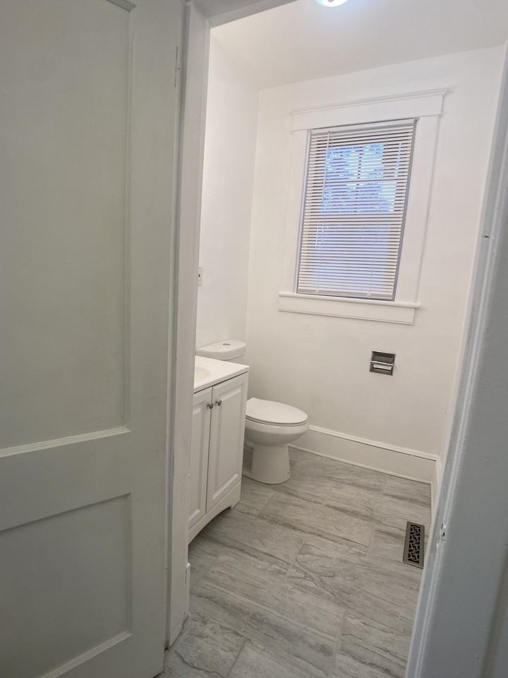 1815 Berkeley Avenue #1 - Photo 6 of 10