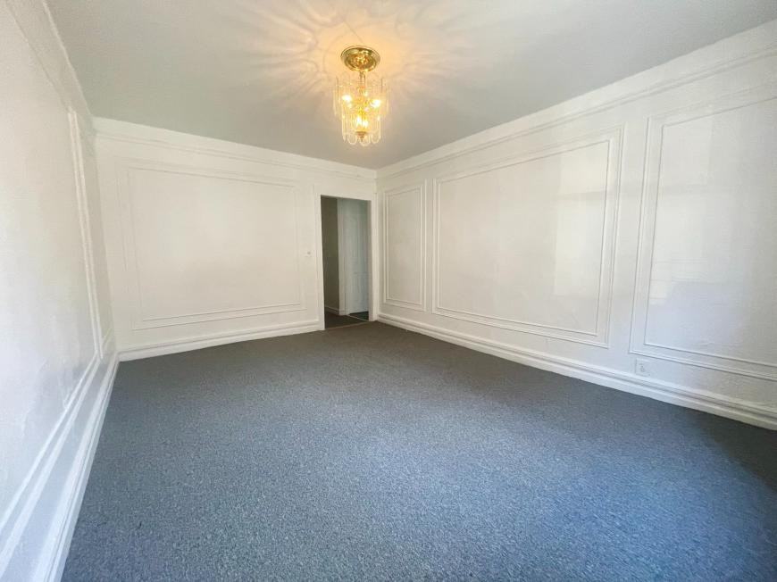 2511 Cruger Ave - Photo 6 of 7