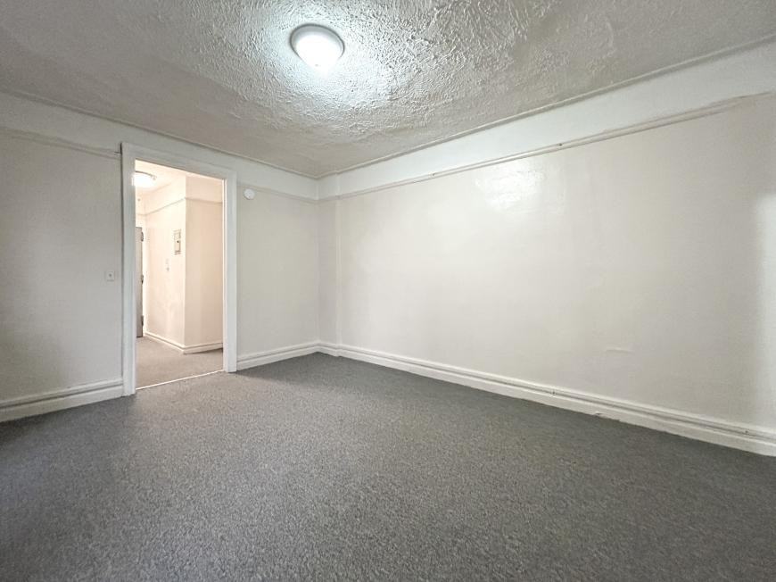 2507 Cruger Ave - Photo 2 of 6