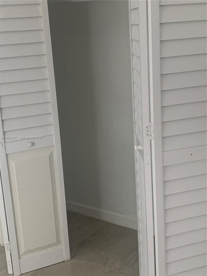 30900 Sw 189th Ave #2 - Photo 4 of 7