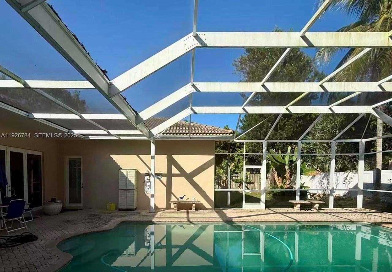 15335 Sw 80th Ave - Photo 3 of 4