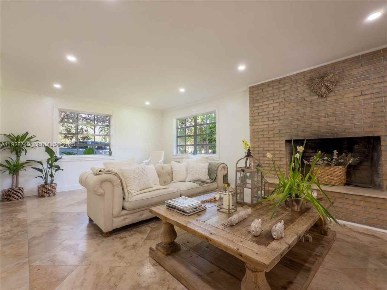 730 Sw 80th St - Photo 3 of 45