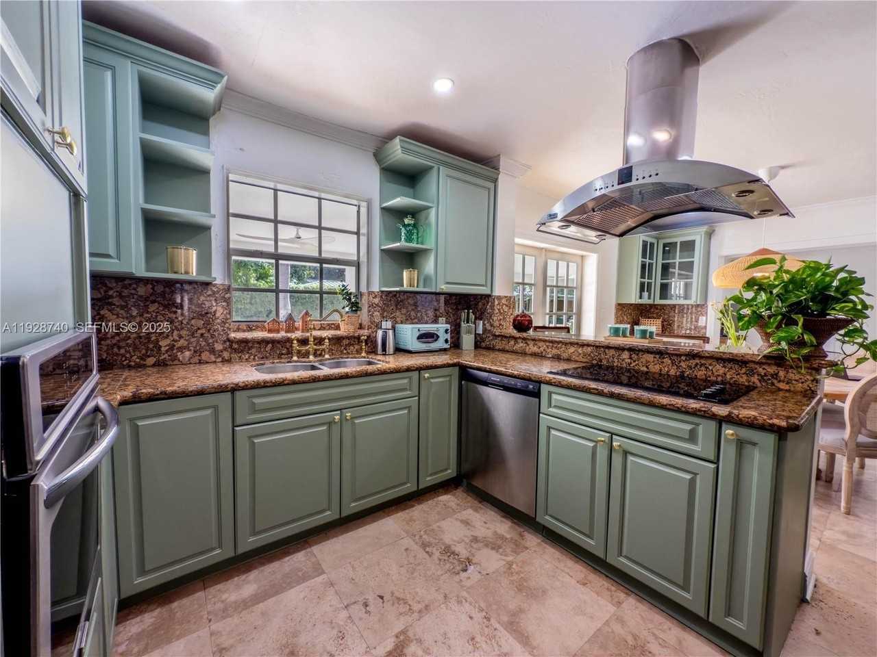 730 Sw 80th St - Photo 6 of 45