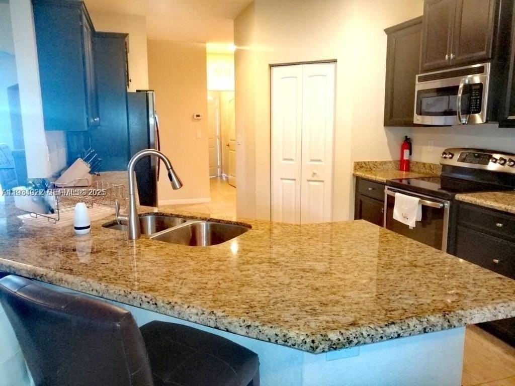 12782 Sw 184th Ter #12782 - Photo 3 of 12