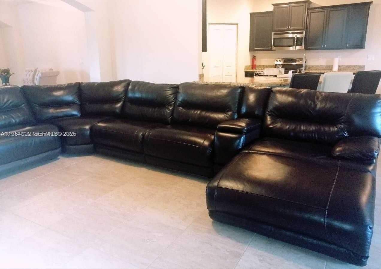 12782 Sw 184th Ter #12782 - Photo 5 of 12