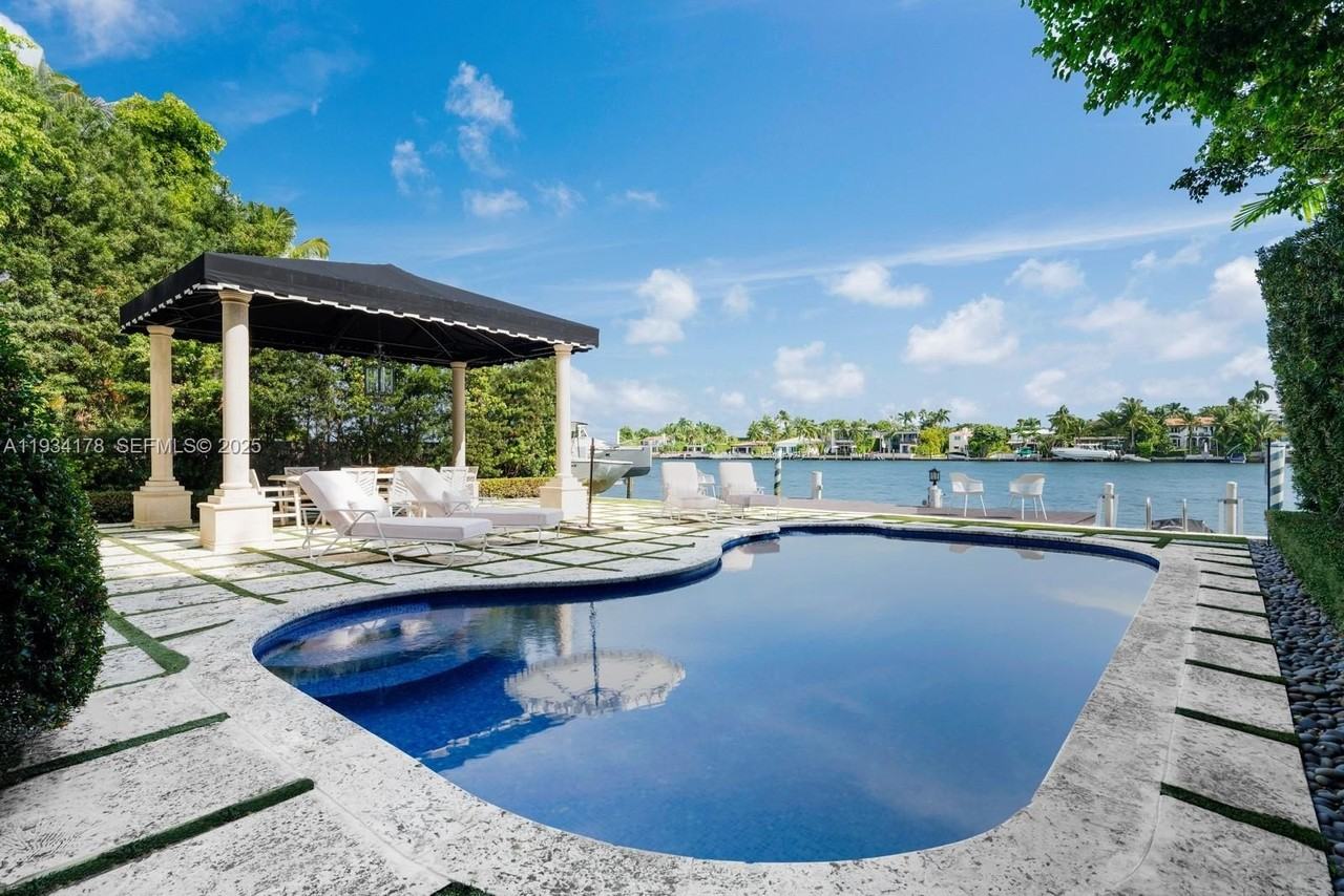 315 E San Marino Dr - Photo 3 of 7