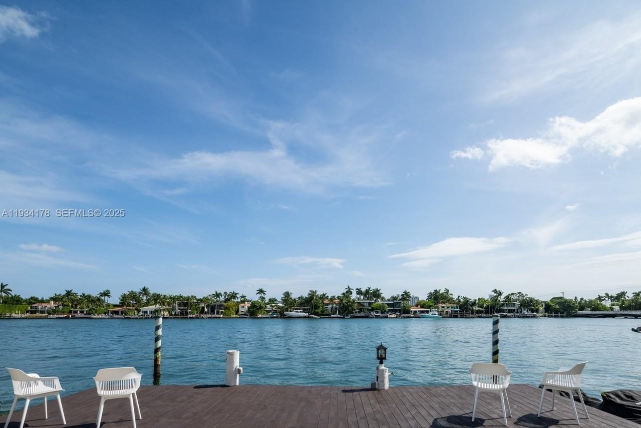 315 E San Marino Dr - Photo 4 of 7