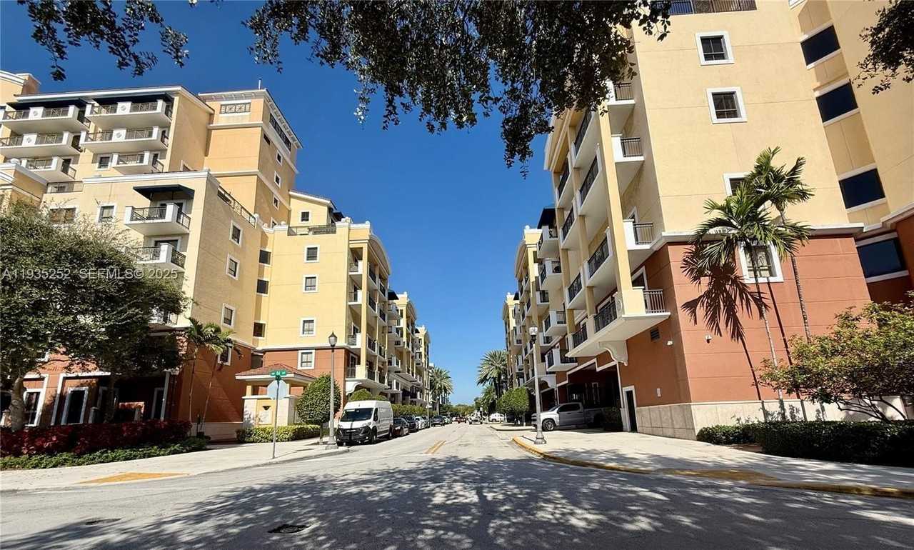 8395 Sw 73rd Ave #417 - Photo 3 of 26