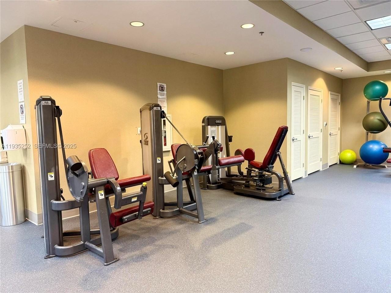 8395 Sw 73rd Ave #417 - Photo 7 of 26