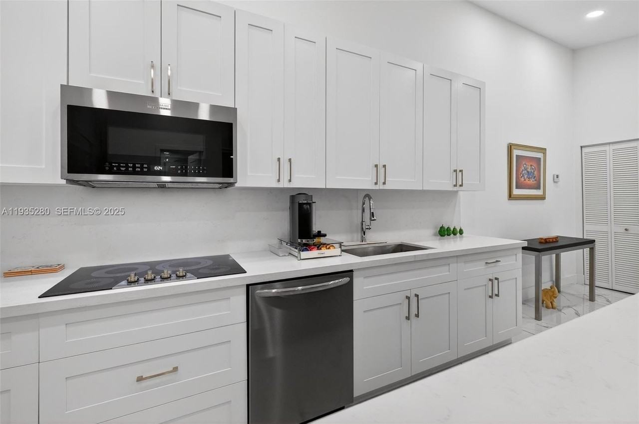 4730 Nw 102nd Ave #204-13 - Photo 5 of 50