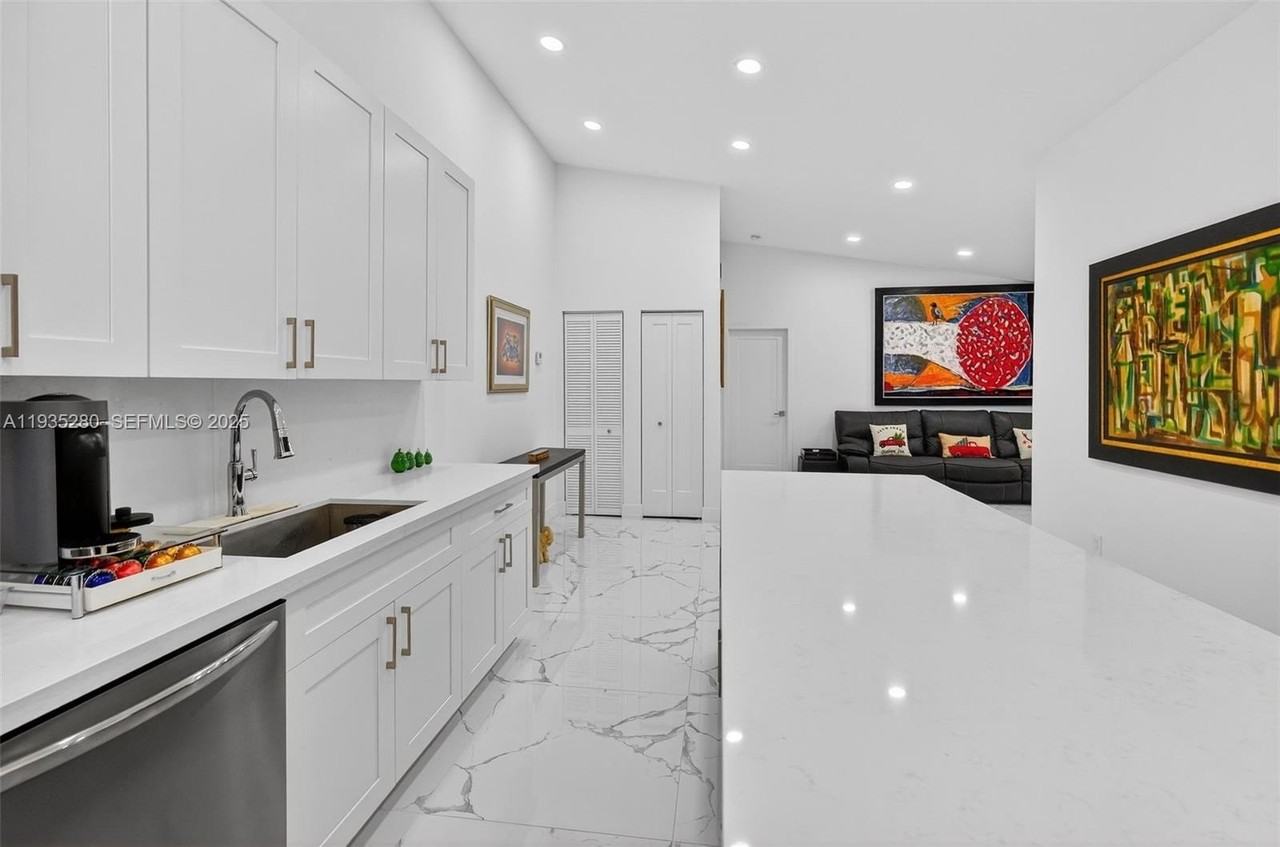 4730 Nw 102nd Ave #204-13 - Photo 7 of 50