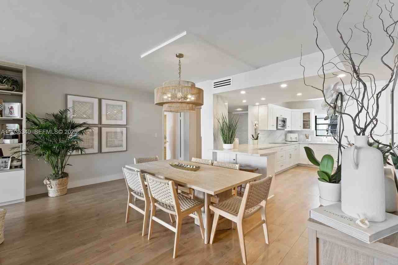 141 Crandon Blvd #446 - Photo 7 of 30