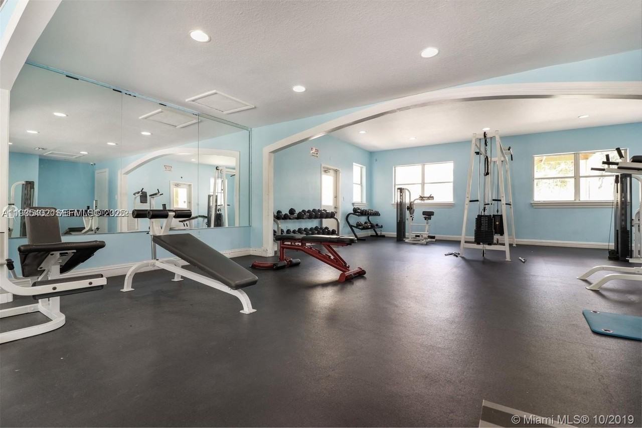 8120 Geneva Ct #554 - Photo 7 of 32