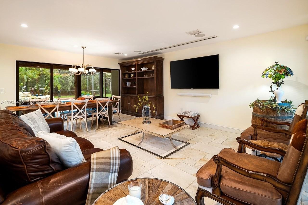 9890 Sw 138th St - Photo 3 of 36