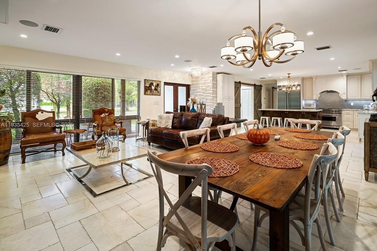 9890 Sw 138th St - Photo 6 of 36