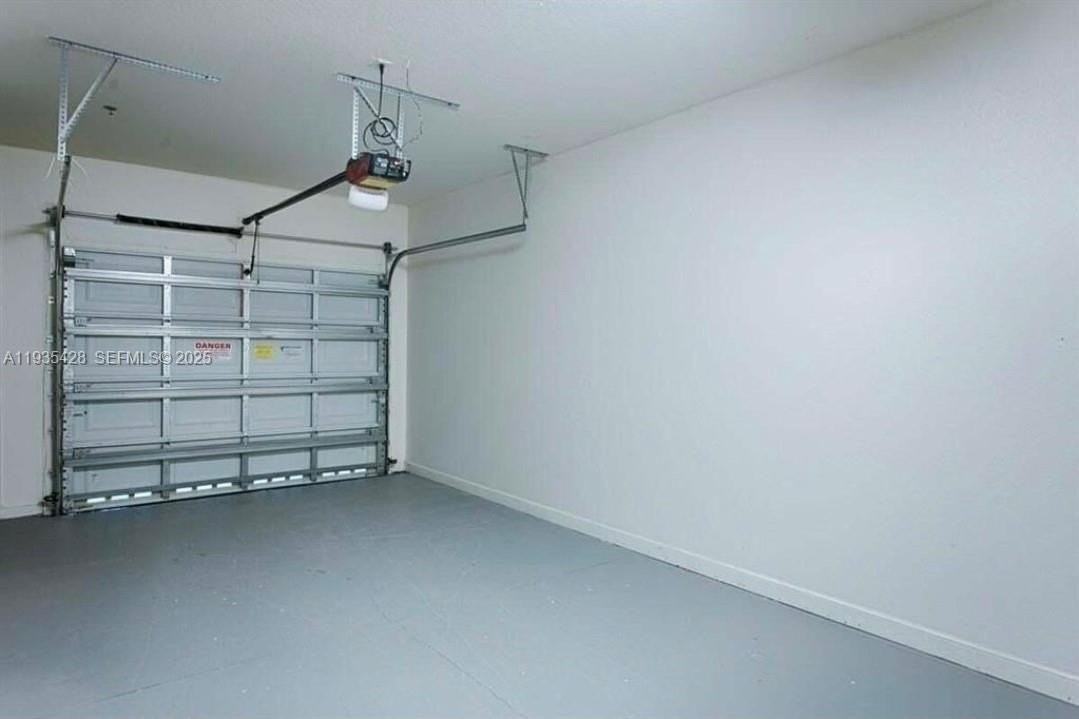 833 Millbrae Ct #5 - Photo 4 of 19