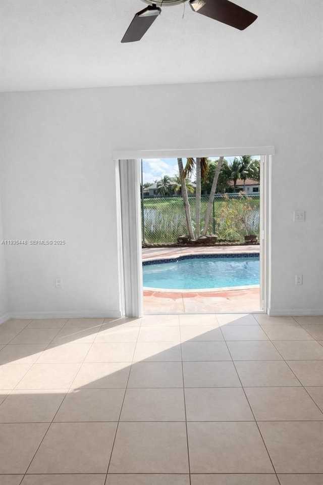 14964 Sw 32nd Ter - Photo 6 of 10