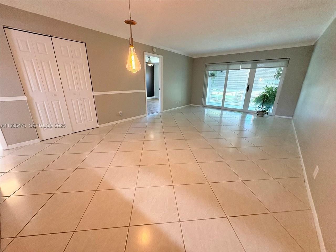 8826 W Mcnab Rd #202 - Photo 5 of 10