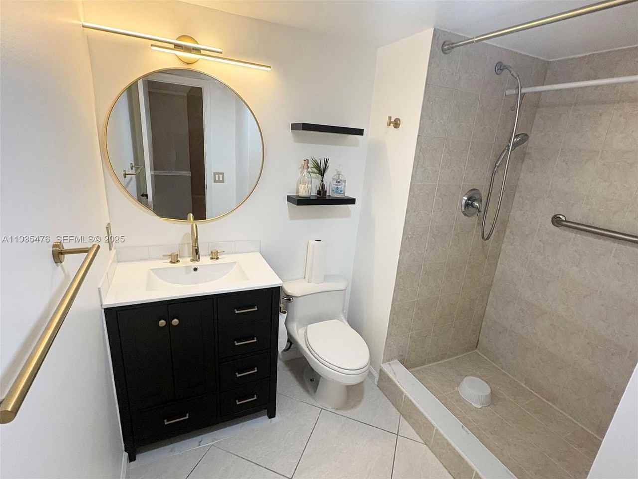 8826 W Mcnab Rd #202 - Photo 6 of 10