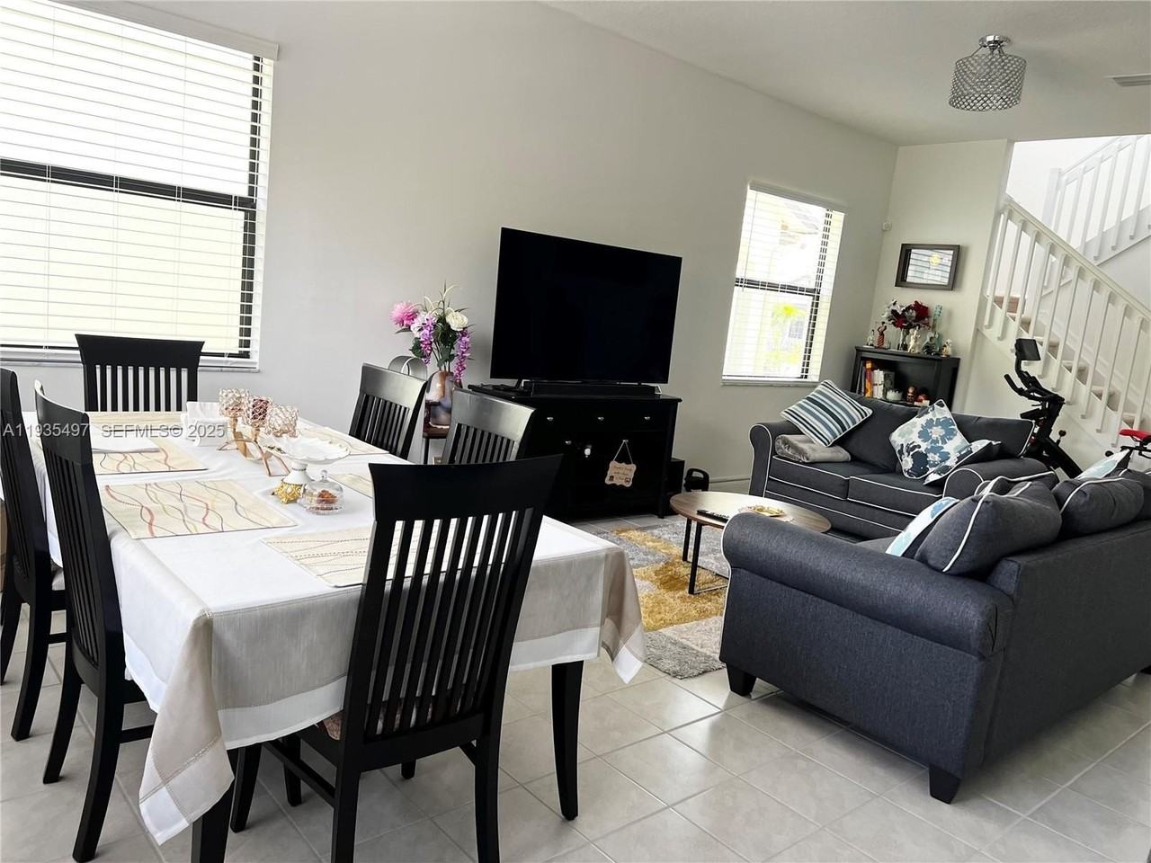 8951 Madrid Cir - Photo 6 of 27