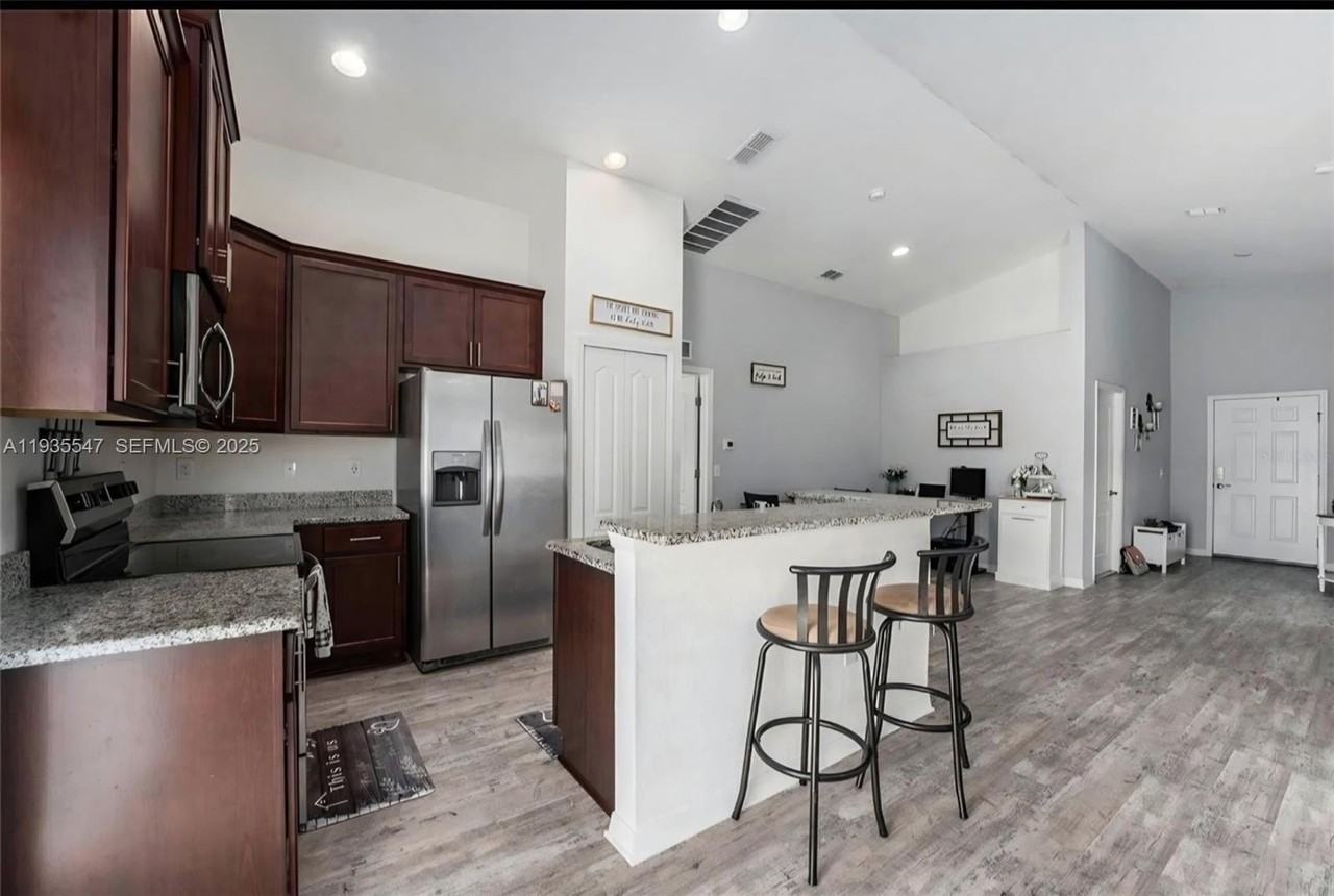 8240 Campbell Crossing Cir #1 - Photo 7 of 9