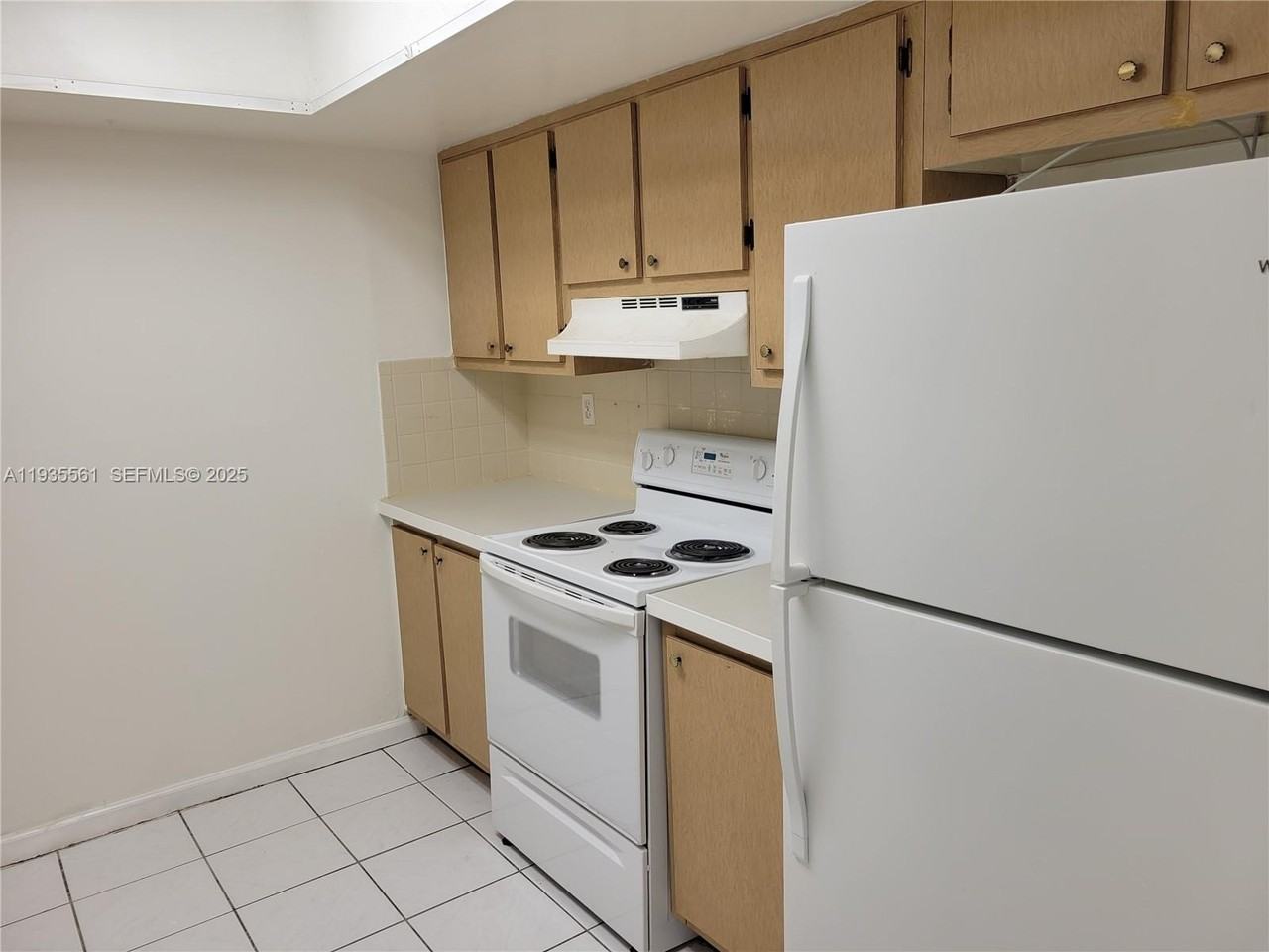 7101 Nw 24th St - Photo 6 of 13