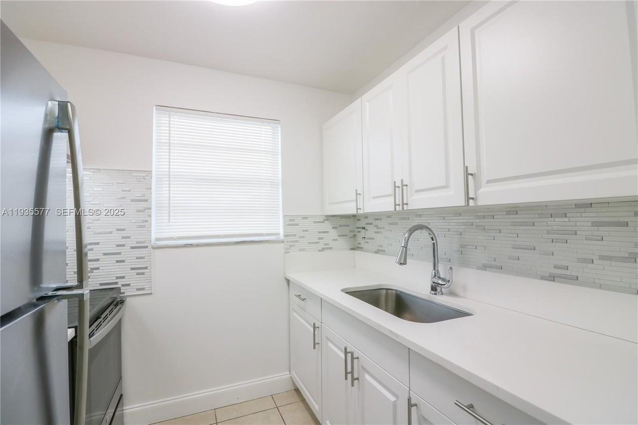 400 Ne 1st St #107 - Photo 5 of 10