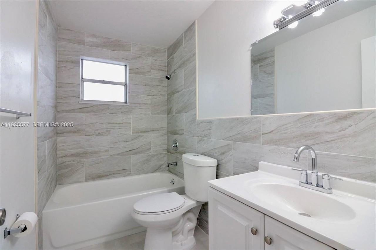 400 Ne 1st St #107 - Photo 7 of 10