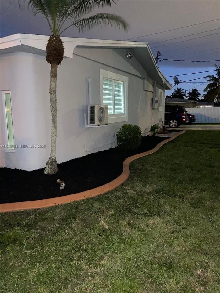 3880 Nw 179th St #0 - Photo 4 of 21