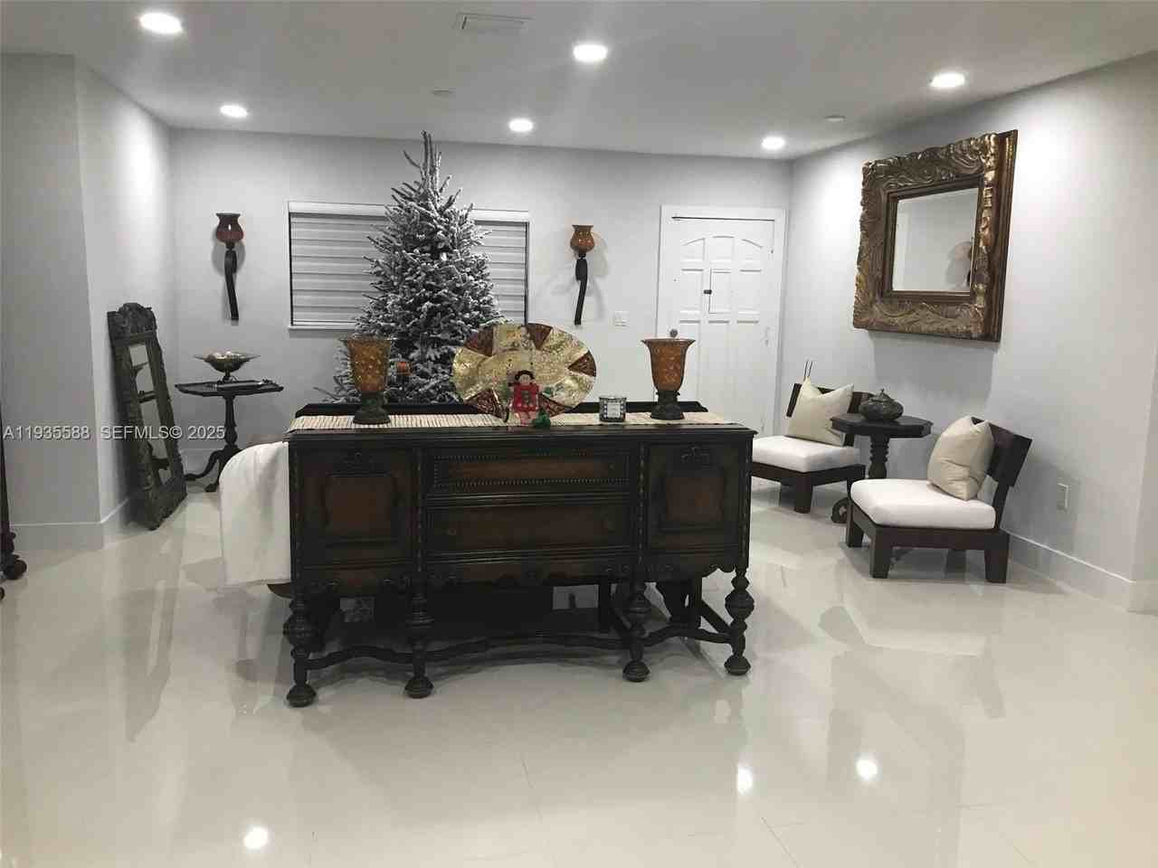 3880 Nw 179th St #0 - Photo 5 of 21