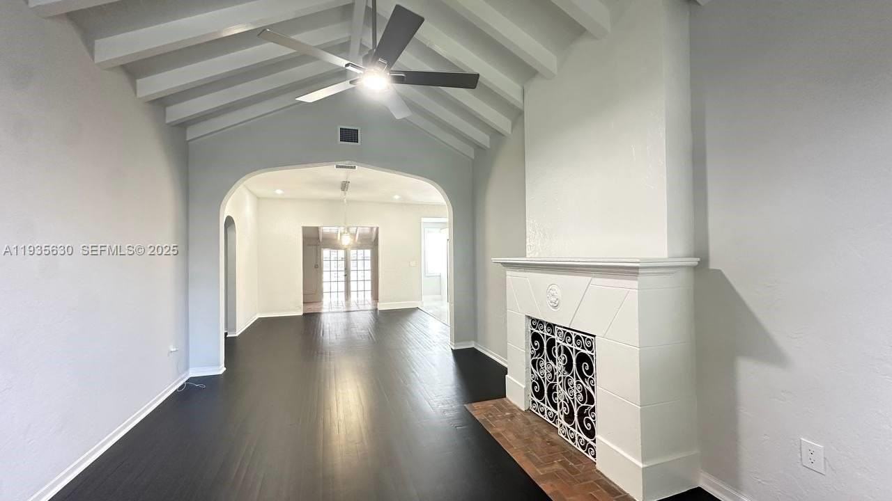 1824 Sw 24th St - Photo 6 of 35