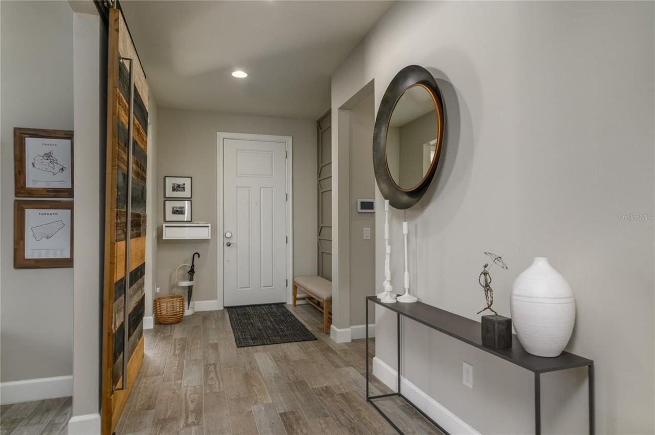 12203 Seabrook Ave - Photo 5 of 38