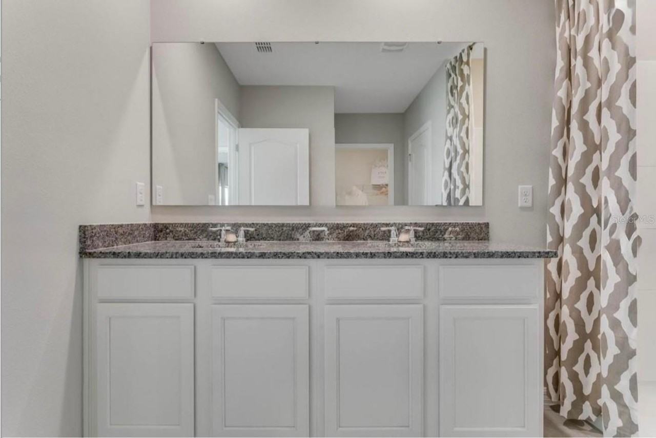 11148 Amber Ridge Dr - Photo 2 of 7